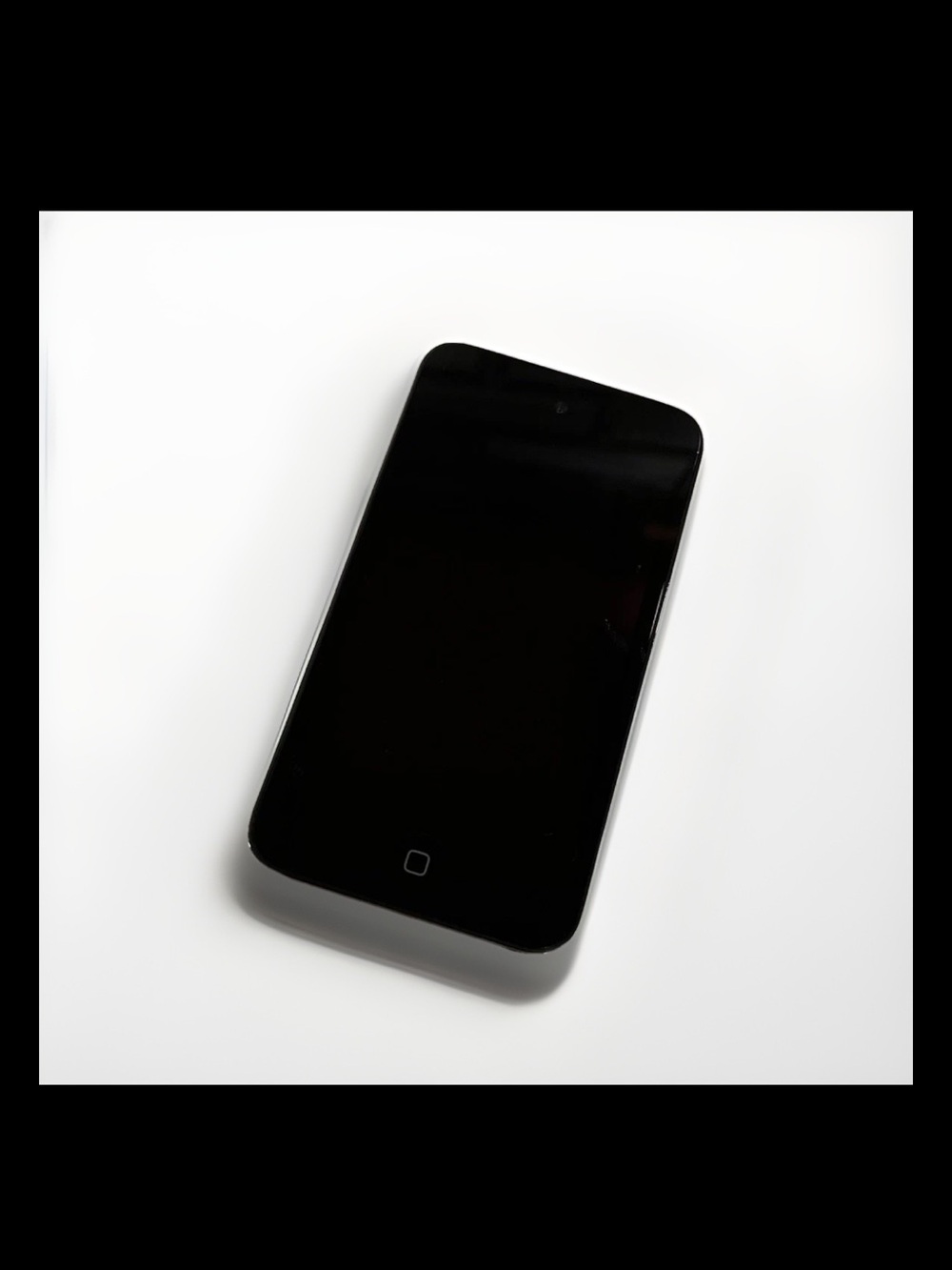 Apple iPod Touch 4th Gen 16GB Silver CCQKMB58F-96Y Model: A1367 ***